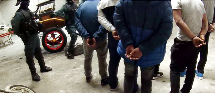 19 detenidos en una operacin contra las peleas de gallos en Santiago de Cartes