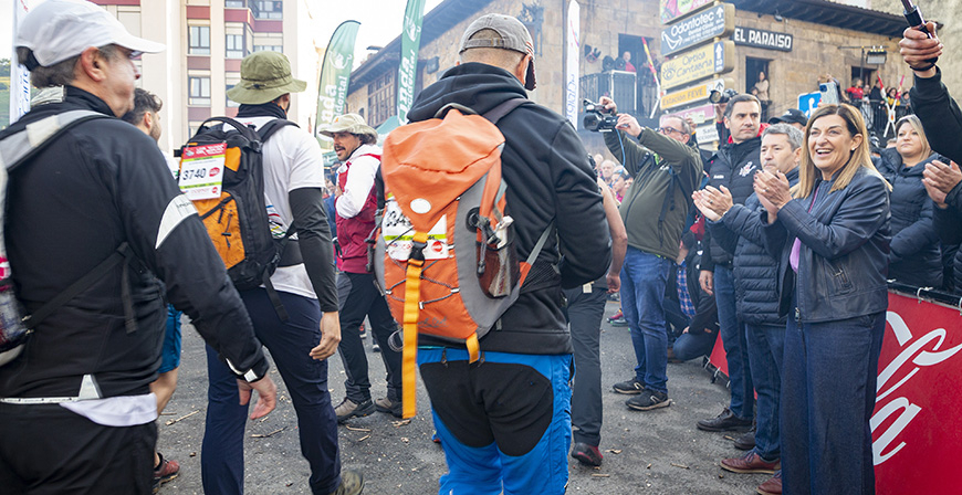 Unos 5.000 deportistas participan en la decimosexta edicin del 'Infierno cntabro'