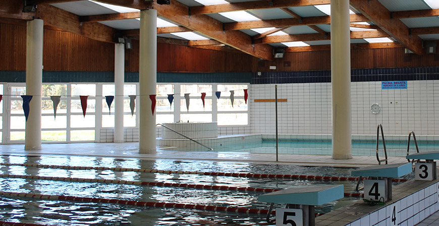 Unos 600 nios participan en los cursos de natacin de las piscinas climatizadas de Reinosa