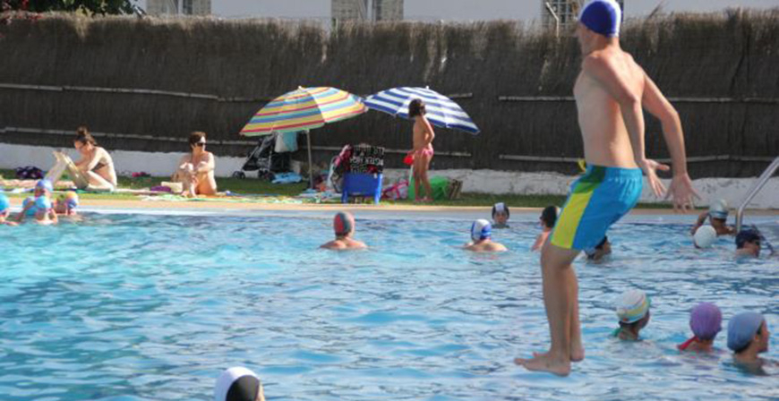 Abierto el plazo de inscripcin para los Cursos de verano de natacin en las piscinas descubiertas Reinosa