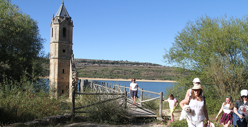 El acondicionamiento de la torre de la iglesia de Villanueva y su acceso cumple 20 aos