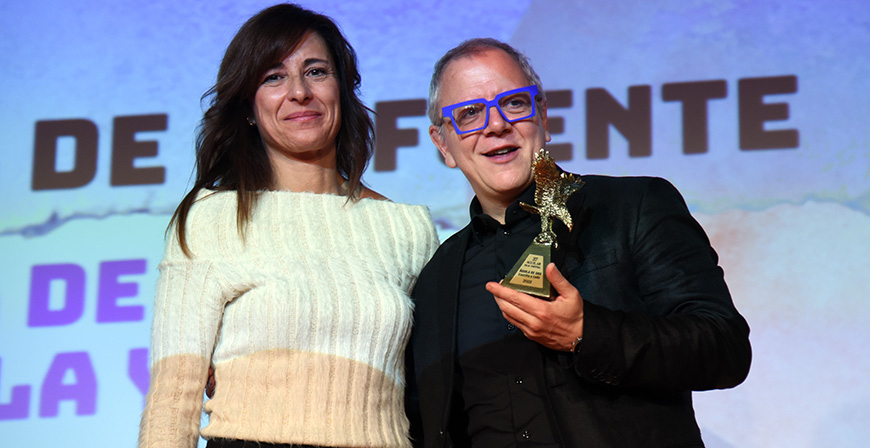 El actor scar de la Fuente recibi el guila de Oro de CyL del Aguilar Film Festival