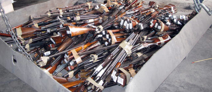 Adecuar las armas de fuego inutilizadas y detonadoras a la nueva normativa europea