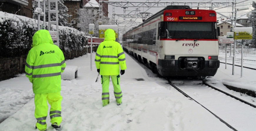 Adif contar con 18 locomotoras quitanieves para su plan preventivo de invierno 