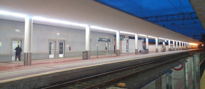  Adif mejora el vestbulo y la marquesina de la estacin de Santander