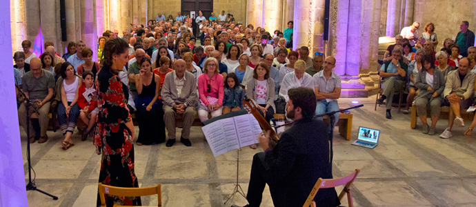 Adriana Viuela reson en el monasterio de Santa Mara la Real