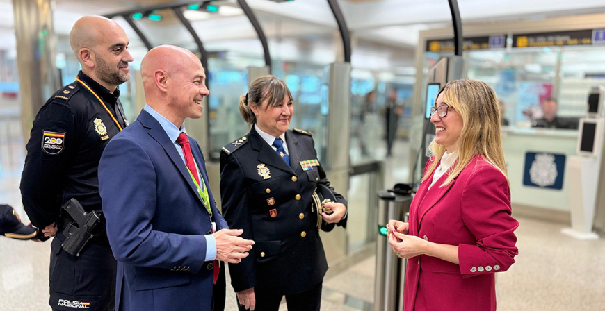 El aeropuerto Seve Ballesteros-Santander estrena el nuevo control automtico de fronteras