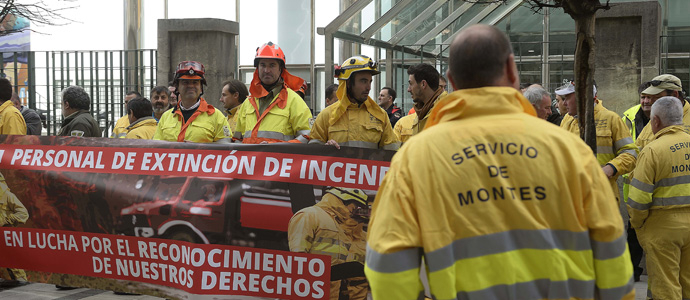 Los agentes forestales reclaman ms medios y el cobro de las extras