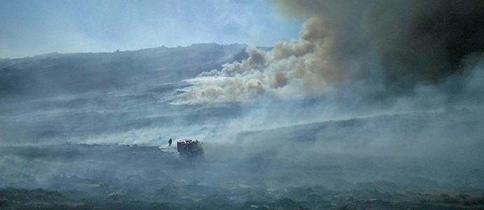 Prosigue el incendio en la zona de Fuente Arenosa