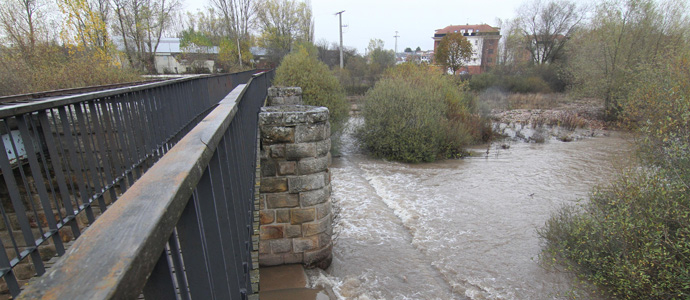 El agua regresa al cauce del Hjar
