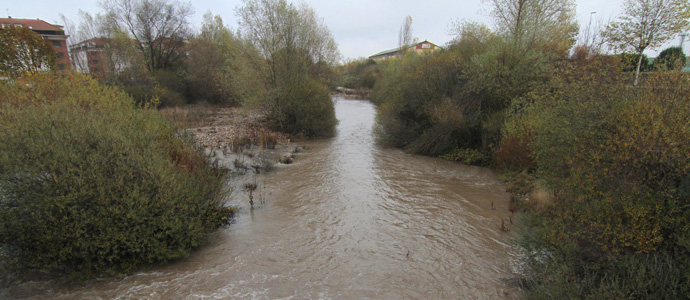 El agua regresa al cauce del Hjar