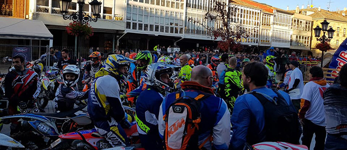 Aguilar de Campoo se llena de motos