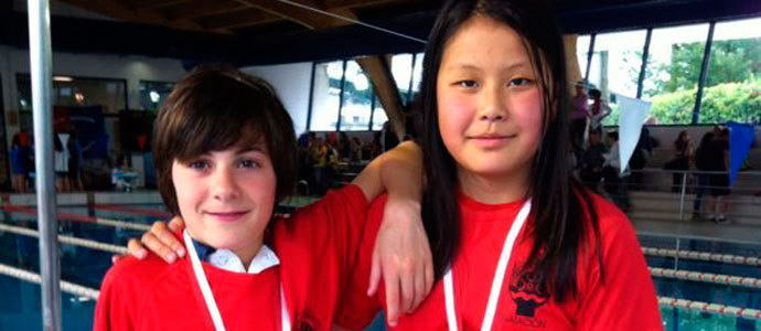 Alba Fernndez y Daniel Gonzlez, campeones benjamines de  natacin de Cantabria