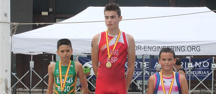 Alberto Bscones, bronce infantil en el IV Campeonato de Espaa de Triathle