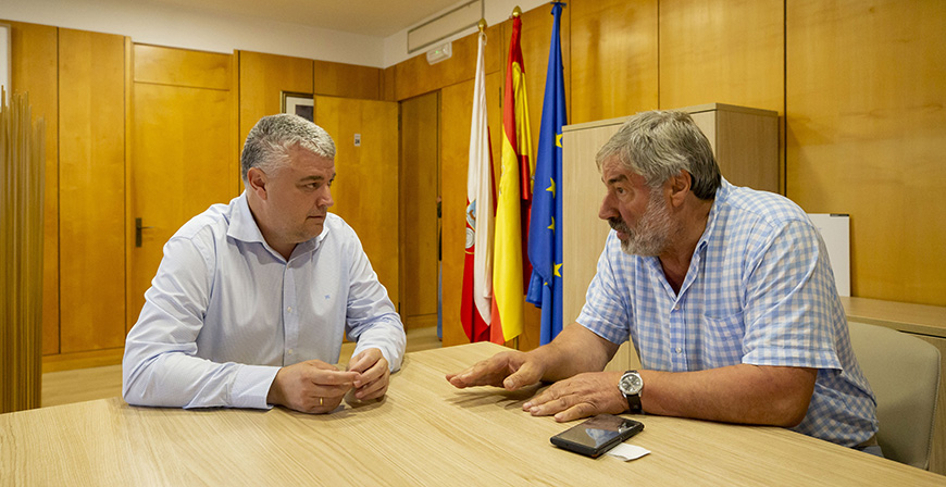 El alcalde de Valderredible solicita la colaboración del Gobierno de Cantabria para la difusión de las ermitas rupestres