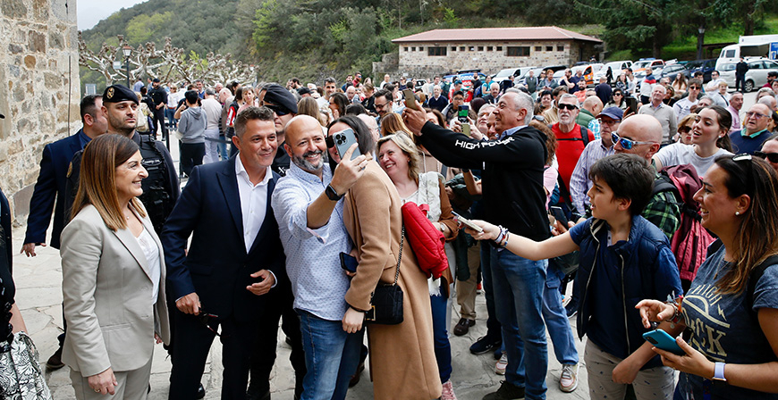 Alejandro Sanz y la Organizacin Nacional de Trasplantes reciben los Premios Beato 2024