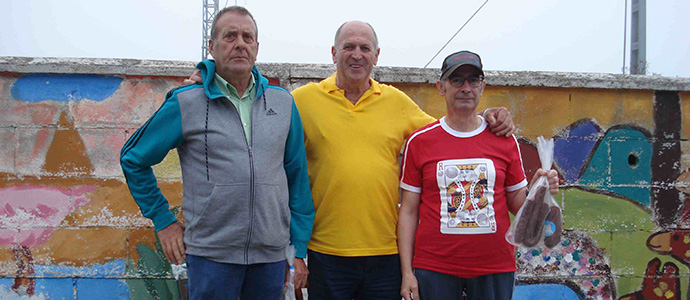 Alex y Jonathan ganan el Torneo de Petanca de Matamorosa