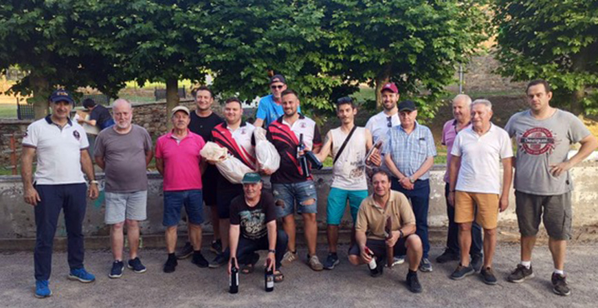 �lex y Jonathan se llevan el Torneo de Petanca de las fiestas de Bolmir 