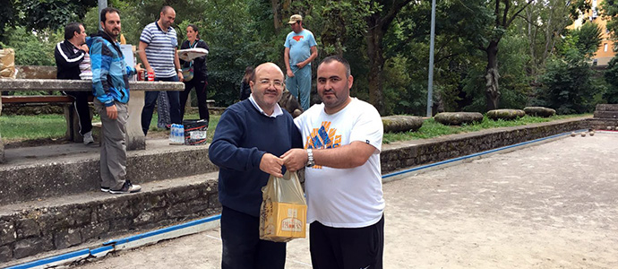 Diego Morales gana el Torneo Comarcal de Bolos de Santiago