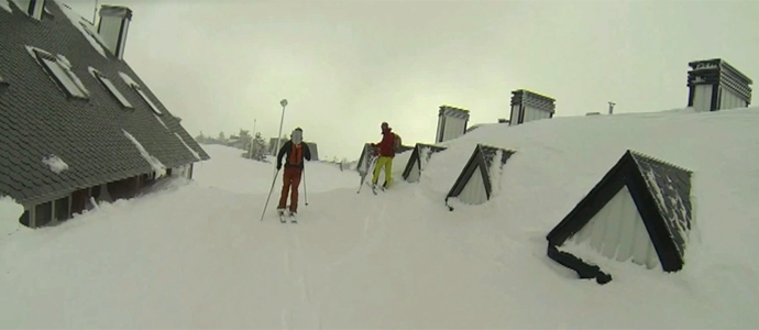 Alto Campoo bajo dos metros de nieve