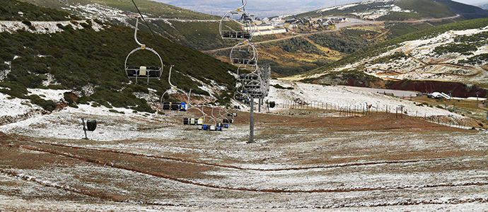 Alto Campoo se tie de blanco