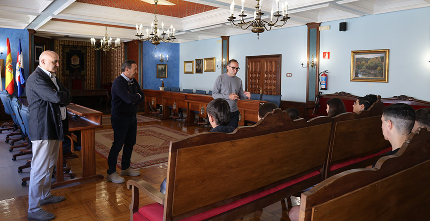 Los alumnos de 1� de Bachillerato del IES Montesclaros ganan el I Concurso del Hormig�n del Colegio Oficial de Arquitectura T�cnica de Cantabria