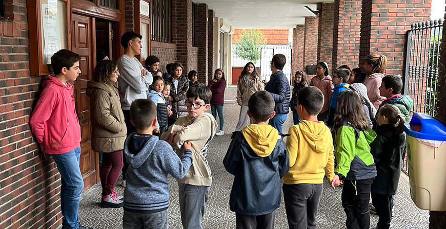 Los alumnos de catequesis de la ermita de Campoo de Suso celebran la primera convivencia del curso