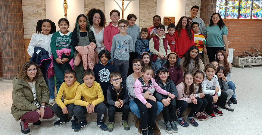 Los alumnos de catequesis de la ermita de Campoo de Suso celebran la primera convivencia del curso