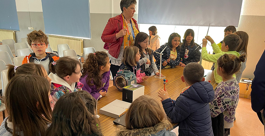 Los alumnos del CEIP Rodrguez de Celis visitan Gamesa Electric
