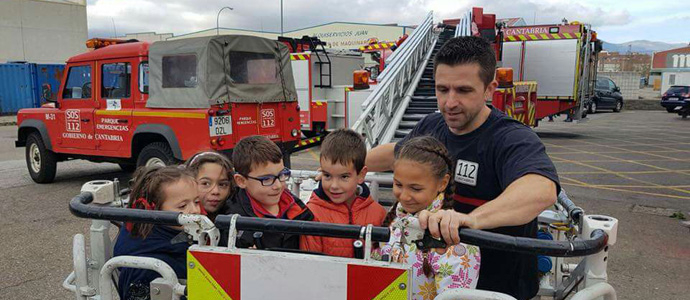 Alumnos del Colegio San Jos visitaron el parque de bomberos