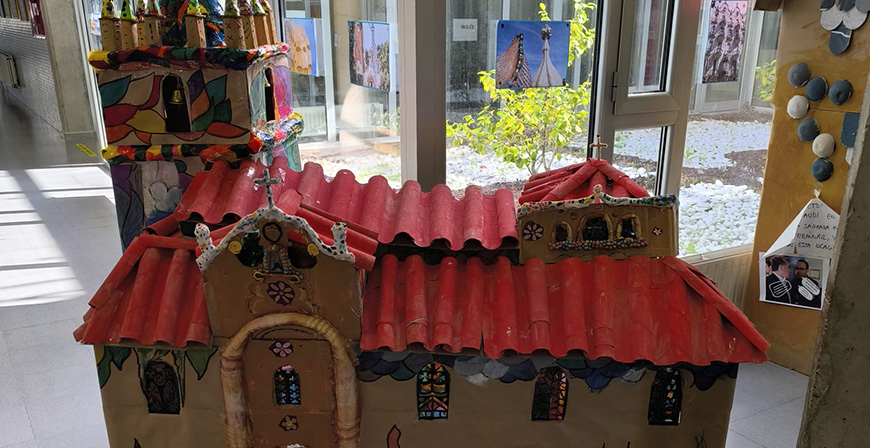 Los alumnos de Infantil del CEIP Alto Ebro reinterpretan Reinosa a trav�s de la mirada de Gaud�