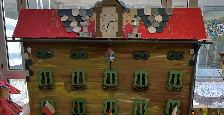 Los alumnos de Infantil del CEIP Alto Ebro reinterpretan Reinosa a trav�s de la mirada de Gaud�