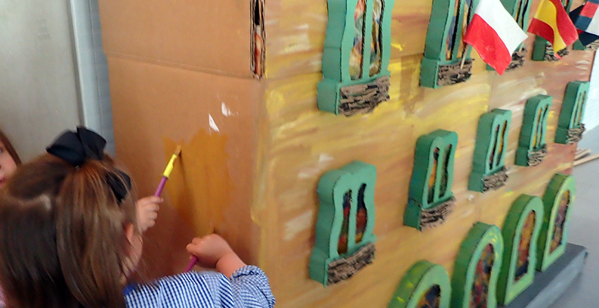 Los alumnos de Infantil del CEIP Alto Ebro reinterpretan Reinosa a trav�s de la mirada de de Gaud�