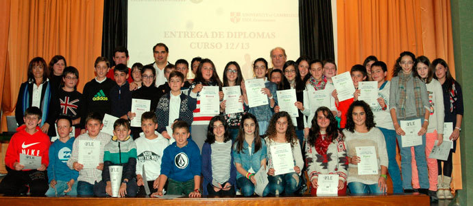  Los alumnos del San Jos-Nio Jess reciben los certificados de la Universidad de Cambridge