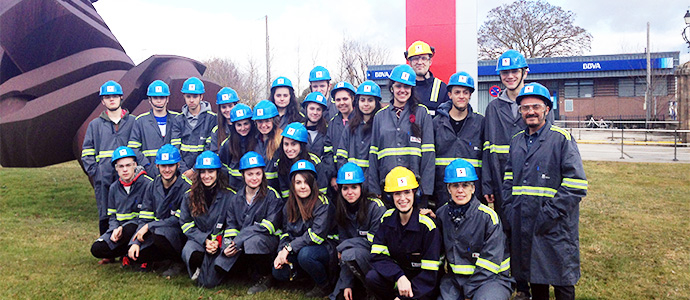 Los alumnos del San Jos visitan a su empresa mentora