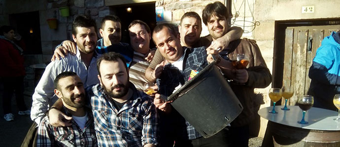 Amigos de La Marndula y Atrompicones celebraron una jornada de hermandad