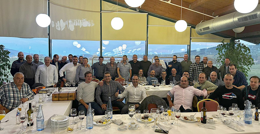 Antonio Serna y Sebastin Caldern, homenajeados por sus compaeros de Gamesa Electric