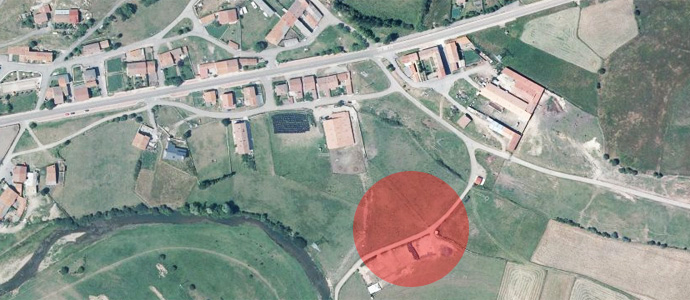 Arden 1.500 pacas de hierba en Requejo
