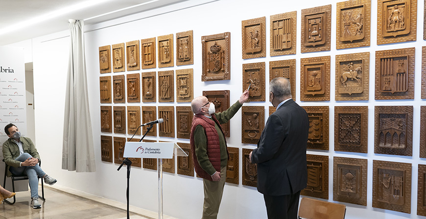 El arte de Fidel Gonzlez ya luce en el Parlamento de Cantabria