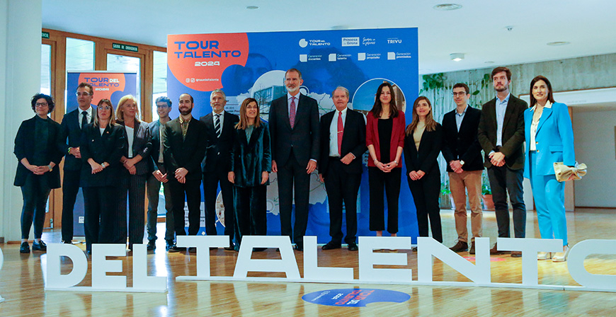 El arte y el talento joven centran la visita del rey Felipe VI a Cantabria