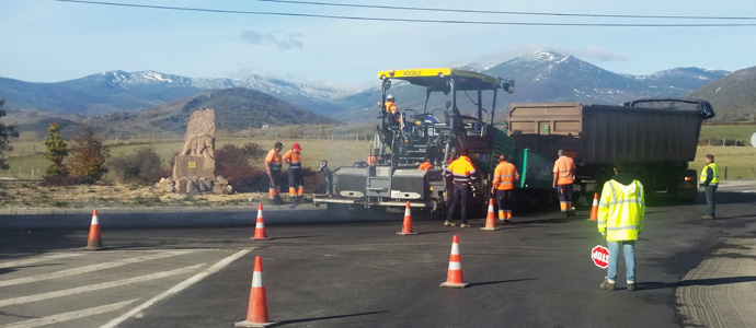 El asfalto llega a la circunvalacin norte de Reinosa