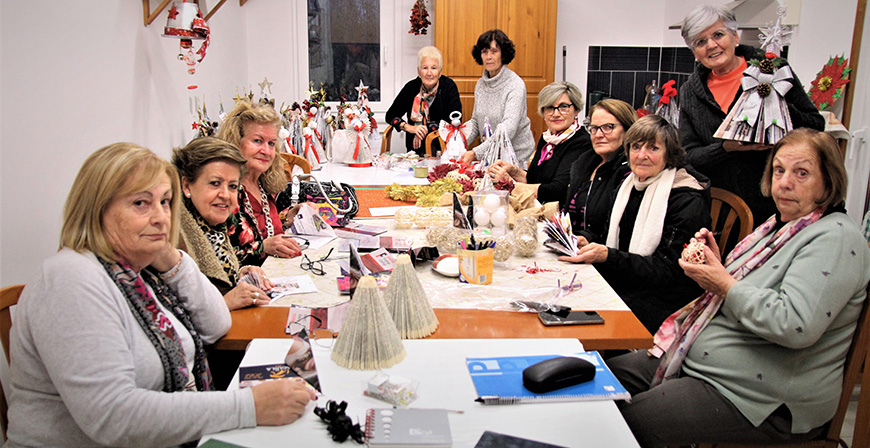 La Asociacin de Mujeres de Nestares festeja hoy su trigsimo tercer aniversario