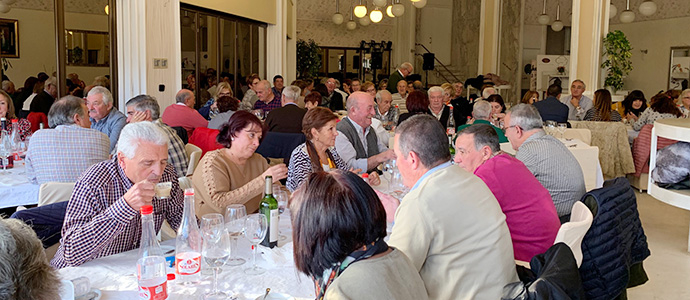 La Asociacin de Vecinos de Nestares celebr su comida anual