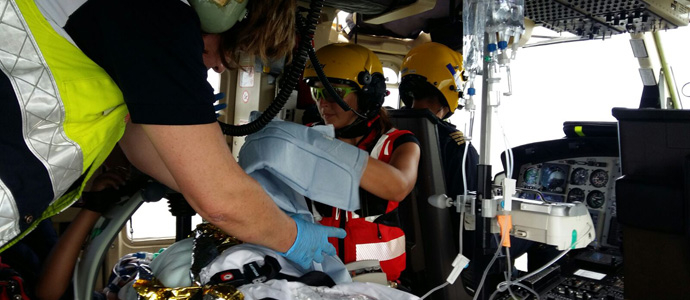 Auxilian a una menor belga que ha cado por un salto de agua del ro Pas