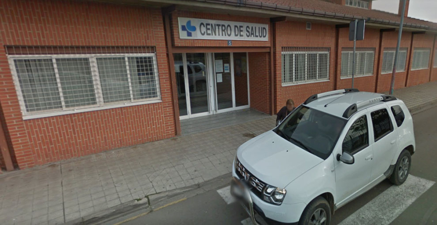 El Ayuntamiento de Aguilar de Campoo instalar seis marquesinas en el centro de salud