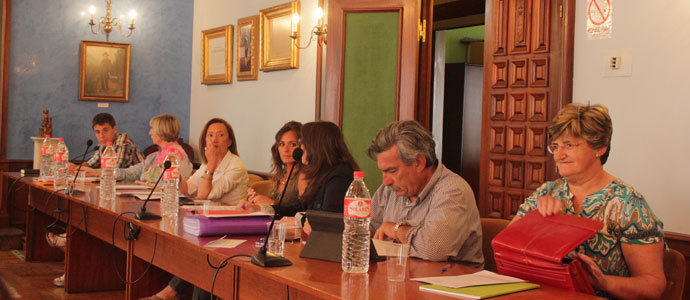 El Ayuntamiento condecorar a ms de 20 policas locales por su labor