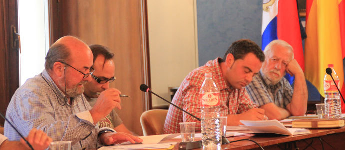 El Ayuntamiento condecorar a ms de 20 policas locales por su labor