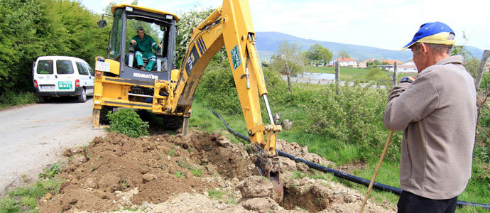 El Ayuntamiento de Enmedio ultima la renovacin del abastecimiento de Retortillo