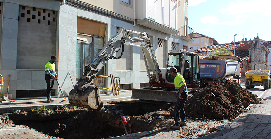 El Ayuntamiento de Reinosa comienza a reparar el hundimiento de la calle San Roque