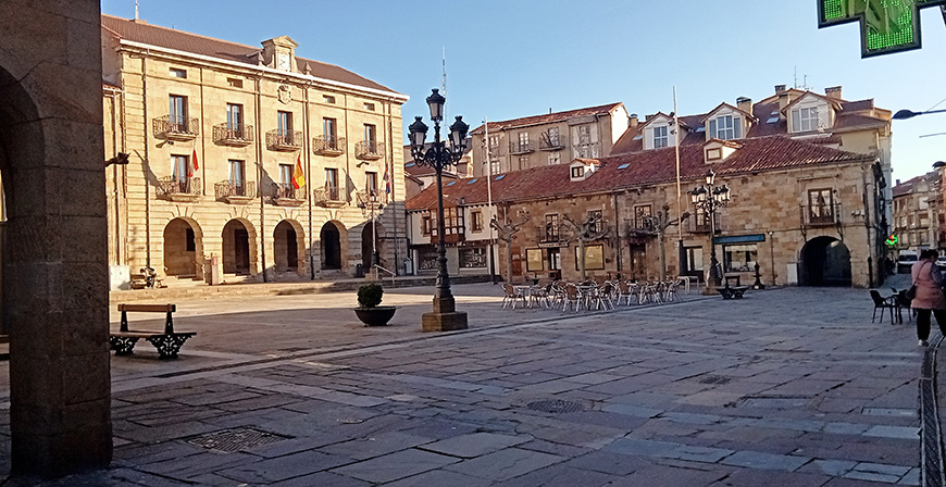 El Ayuntamiento convoca a los comerciantes de la calle Mayor y la Plaza de Espaa para informarles de las obras previstas para la prxima semana